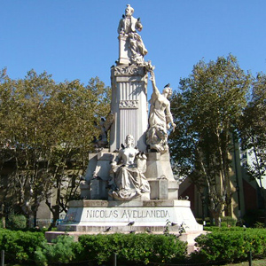 Monumento a Avellaneda - Lola Mora